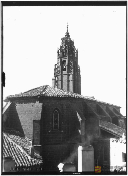 "Sádaba, Zaragoza. Torre gótico. [Iglesia de Santa María de Sádaba]". Juan Mora Insa